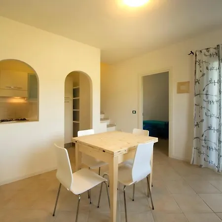 Apartment Sleeps 6 Pool Wifi Baja Sardinia