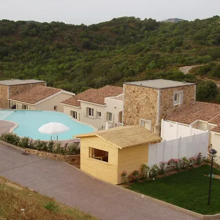 Sleeps 6 Pool Wifi Baja Sardinia