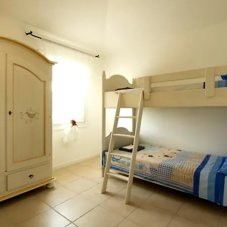 Sleeps 6 Pool Wifi Apartment Baja Sardinia