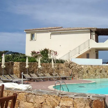 Apartment Sleeps 6 Pool Wifi Baja Sardinia