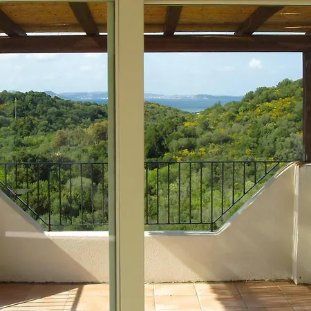 Apartment Sleeps 6 Pool Wifi