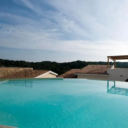 Sleeps 6 Pool Wifi * Baja Sardinia